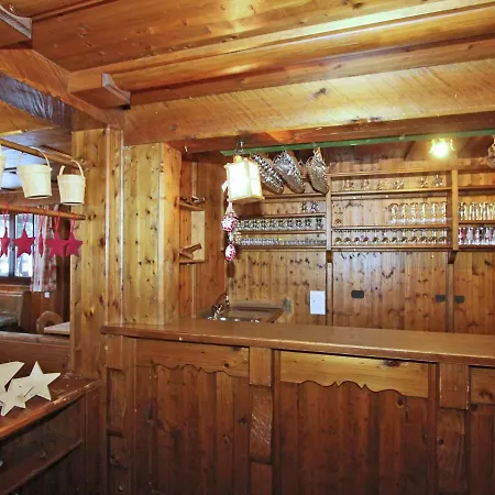 Cozy Chalet In Tyrol Near Area Mayrhofen