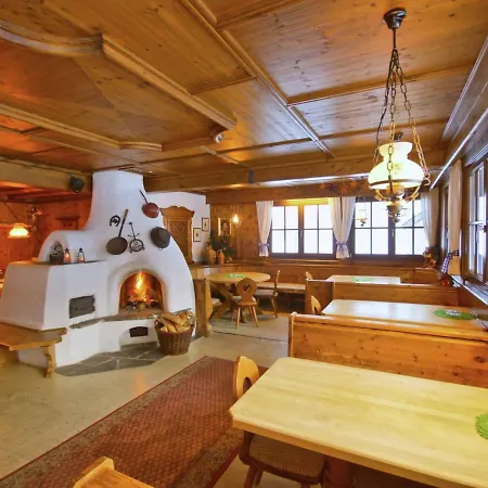 Chalet Cozy Chalet In Tyrol Near Area Mayrhofen