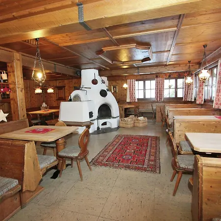 Cozy Chalet In Tyrol Near Area Chalet Mayrhofen